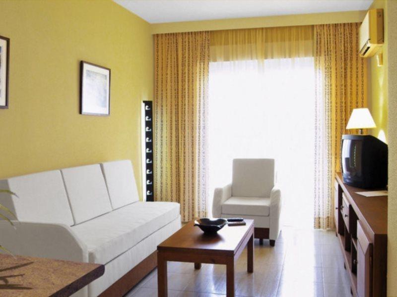 Aparthotel Las Dunas チクラナ・デ・ラ・フロンテーラ エクステリア 写真